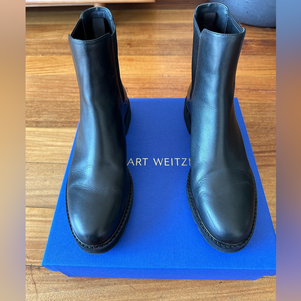Stuart Weitzman Dylan Chelsea Leather Boots Black Size: 8.5